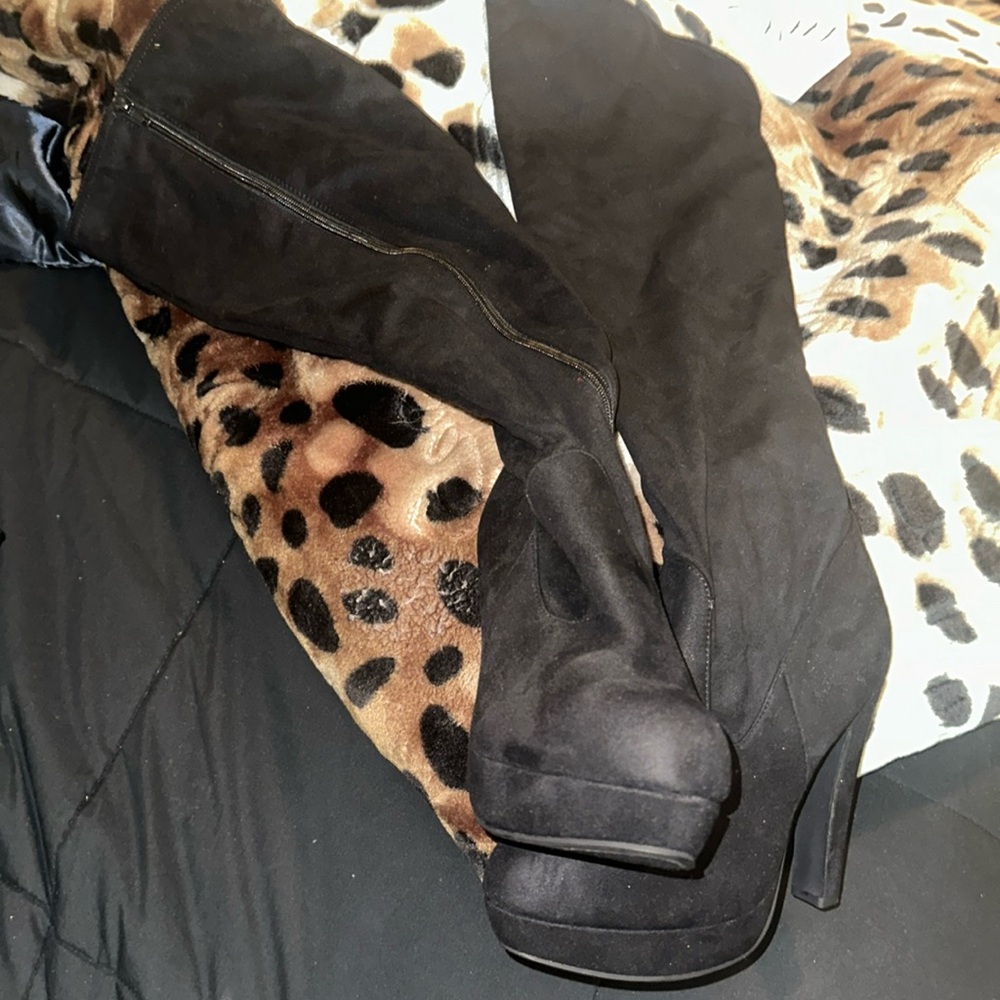 High knee boots